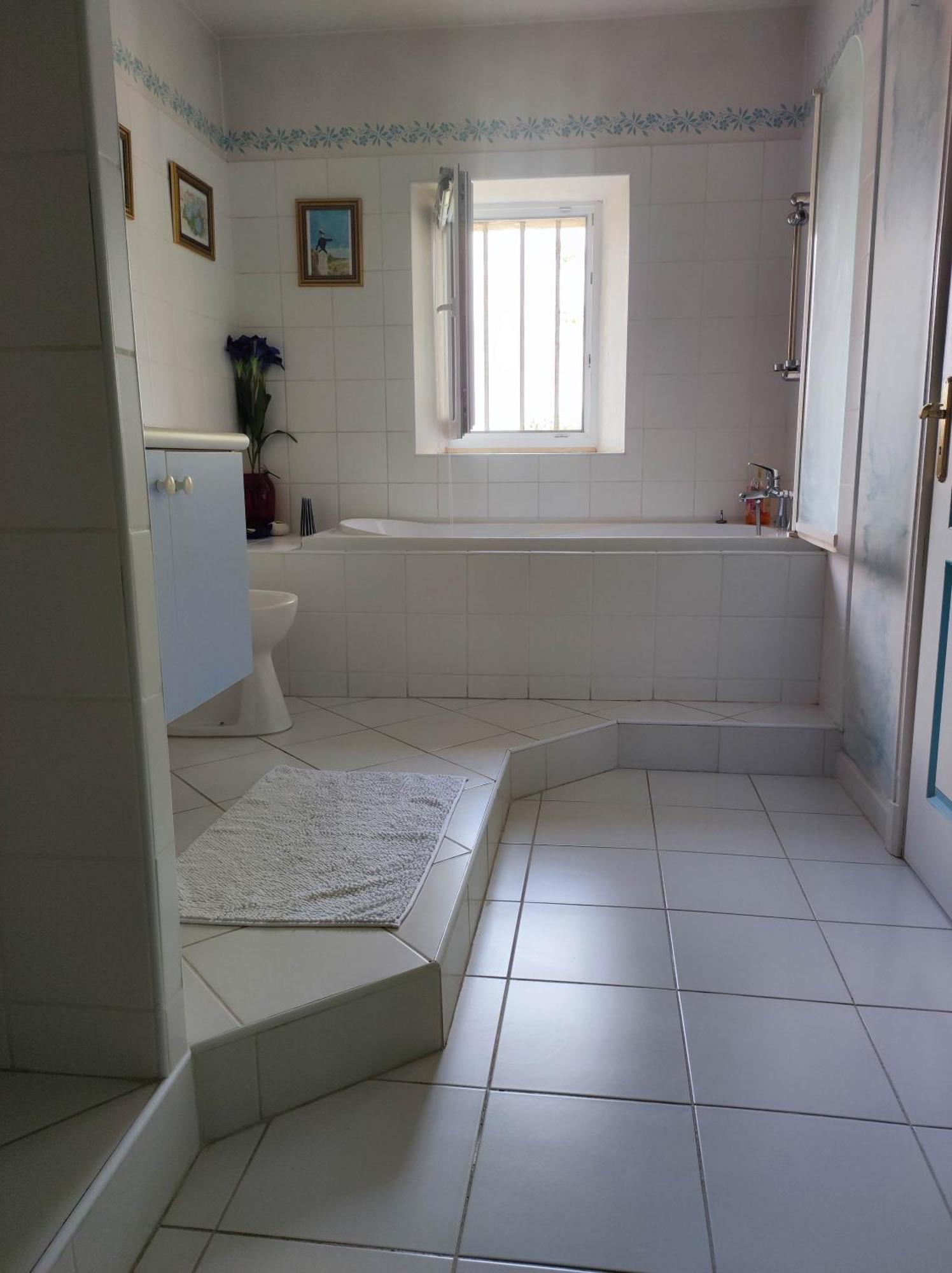 Chambre 3 Personnes Avec Salle De Bain Dans Mas Du Luberon Robion en Luberon Bagian luar foto
